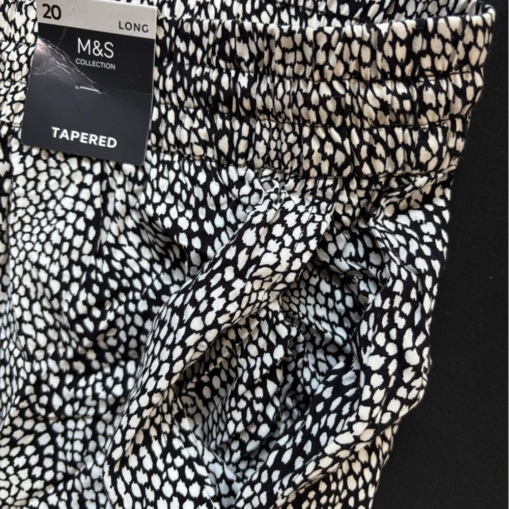 Women's lightweight casual pants from the M&S Collection black&white size 20 - Picture 4 of 6